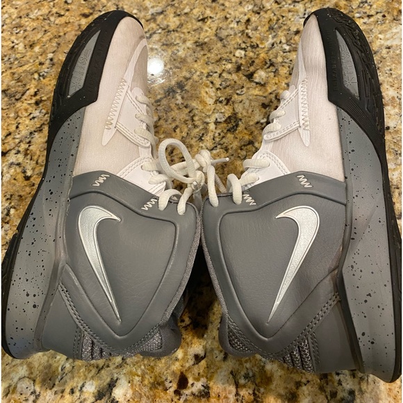 Nike Kyrie Infinity Youth (Smoke Gray) Basketball shoes - Picture 5 of 6